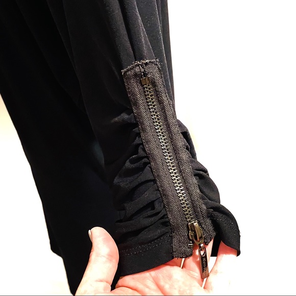 Bisou Bisou Body Con Dress - Picture 2 of 6